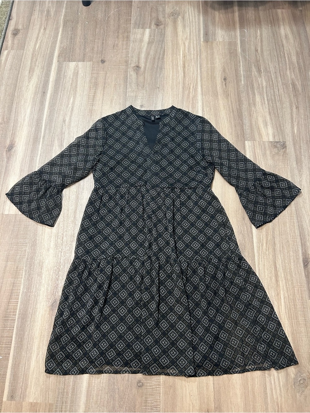 Vero Moda Black Geometric Tiered Midi Dress